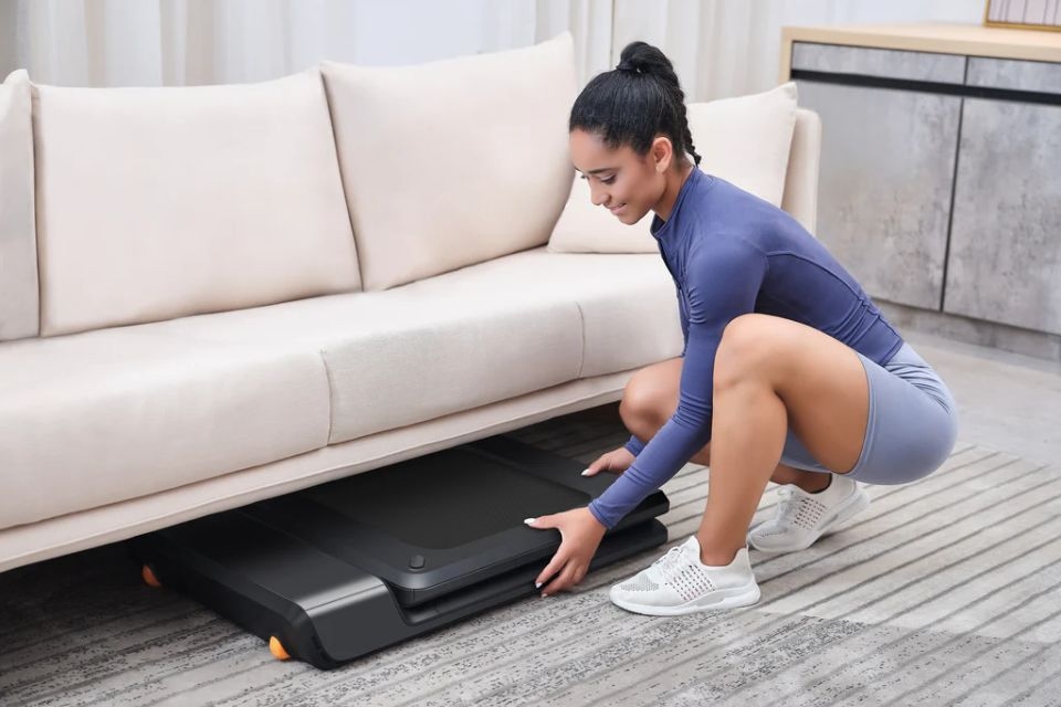Máy chạy bộ tiết kiệm không gian và dễ di chuyển
