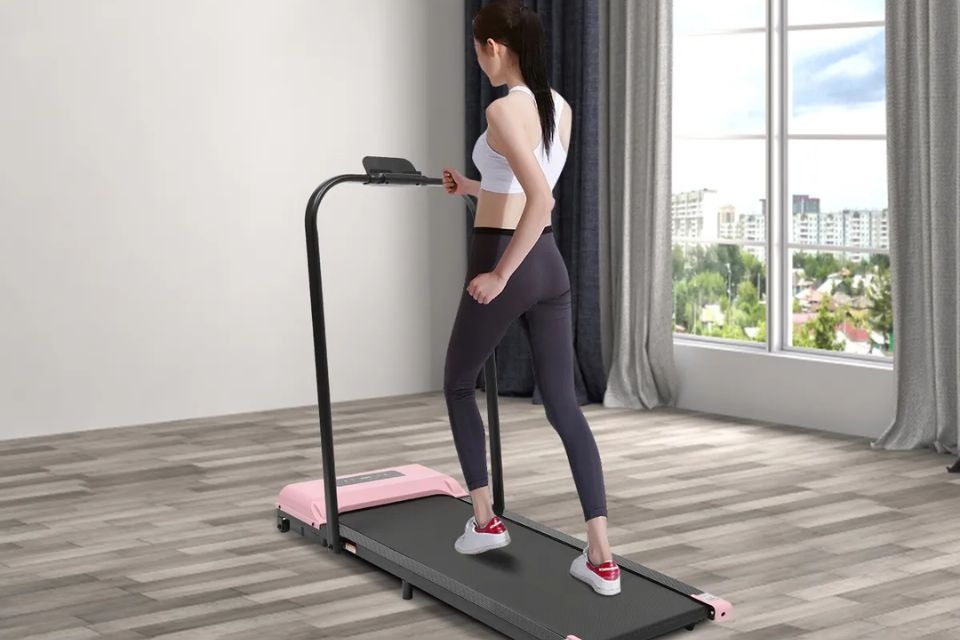 Máy chạy bộ gấp gọn có thể điều khiển bằng chân