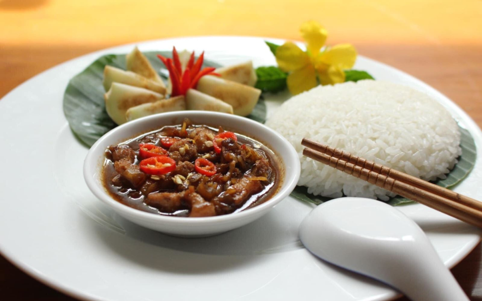 Mắm ruột cá là một món ăn dân dã của miền Trung