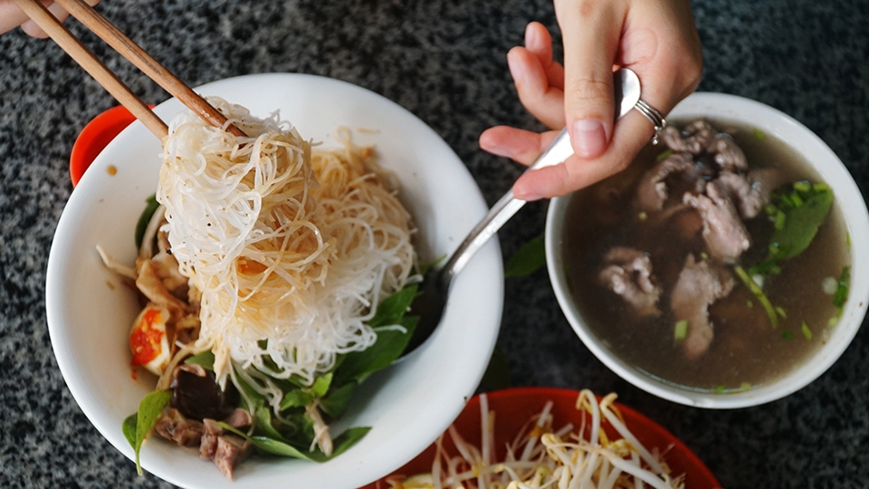 Phở khô Gia Lai là món ăn trứ danh của vùng đất này.