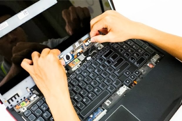 Thay 1 nút bàn phím laptop bao nhiêu tiền?