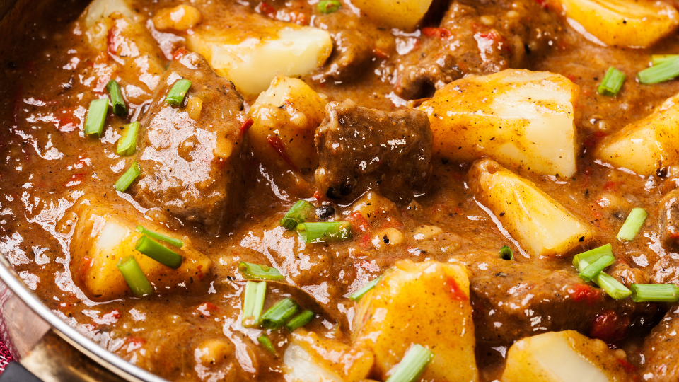 Bò hầm khoai tây