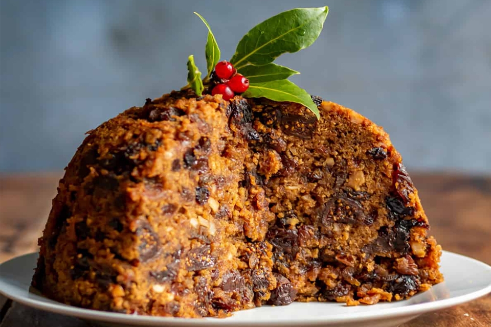 Figgy Pudding là món bánh truyền thống thường xuất hiện trong mỗi dịp Giáng Sinh ở nước Anh.