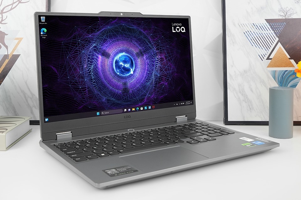 Đánh giá Lenovo LOQ - 15IAX9 5