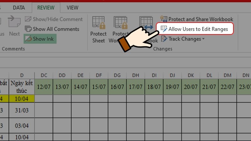 Nhấn chọn Review > Chọn mục Allow Users to Edit Ranges/ Allow Edit Ranges