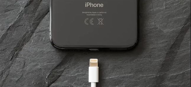 Sạc pin iPhone đúng cách 3