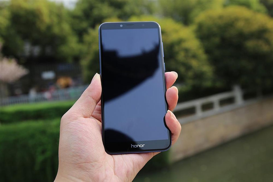 Trên tay Huawei Honor Play 7A