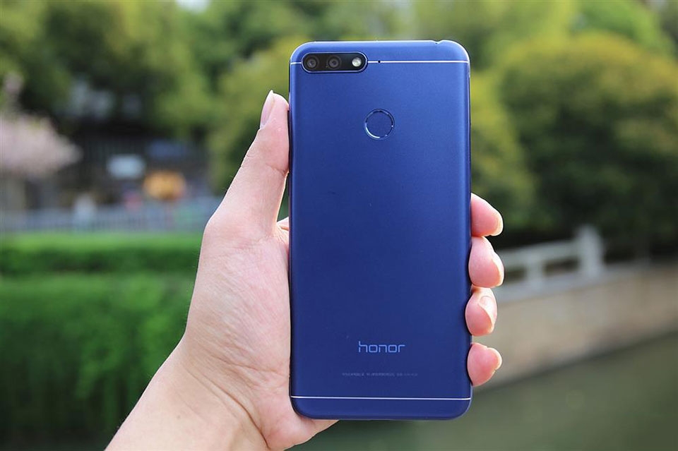 Trên tay Huawei Honor Play 7A