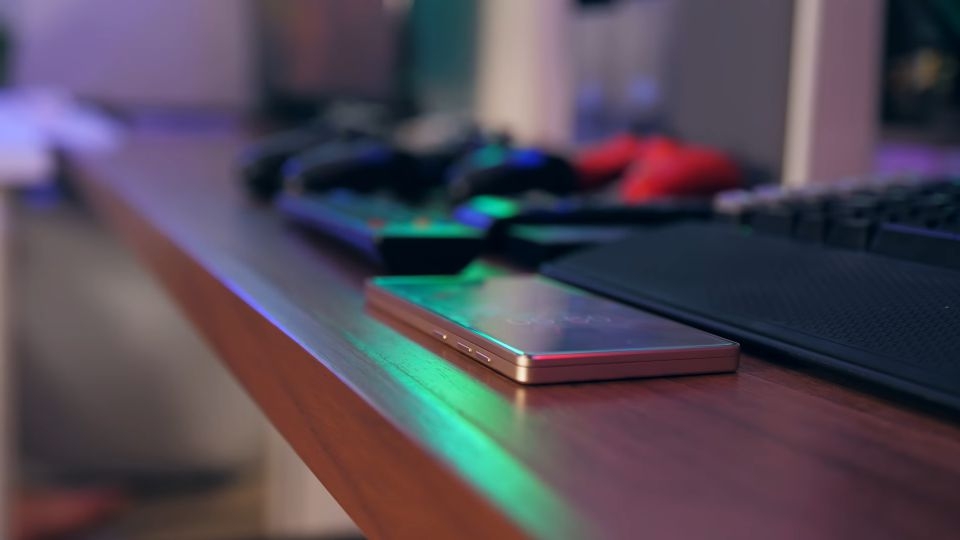 smartphone không viền màn hình Doogee Mix 4