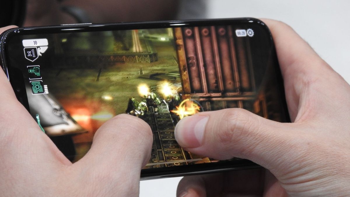 4 smartphone Android chơi game tốt nhất thế giới hiện nay 1