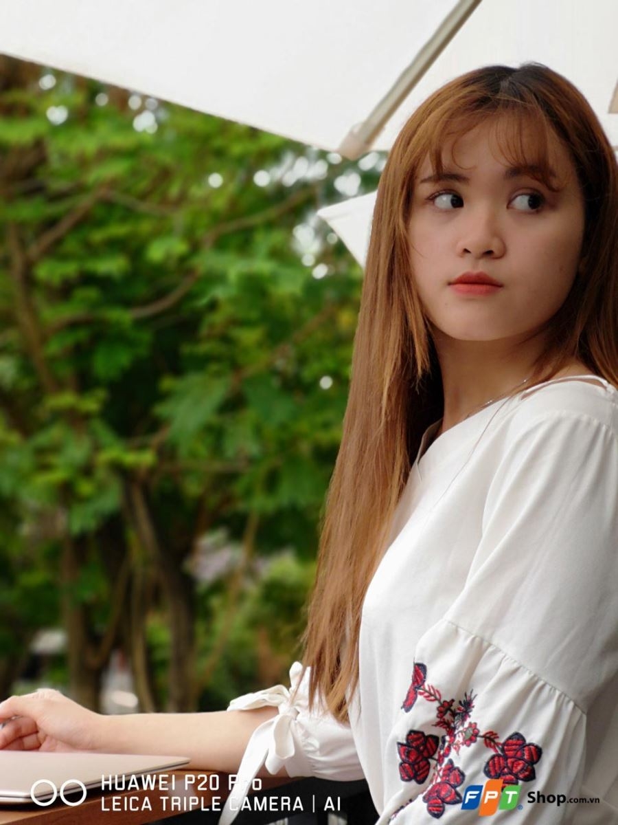 Trên tay Huawei P20 Pro smartphone 3 camera (Ảnh 12) Trên tay Huawei P20 Pro smartphone 3 camera (Ảnh 12)