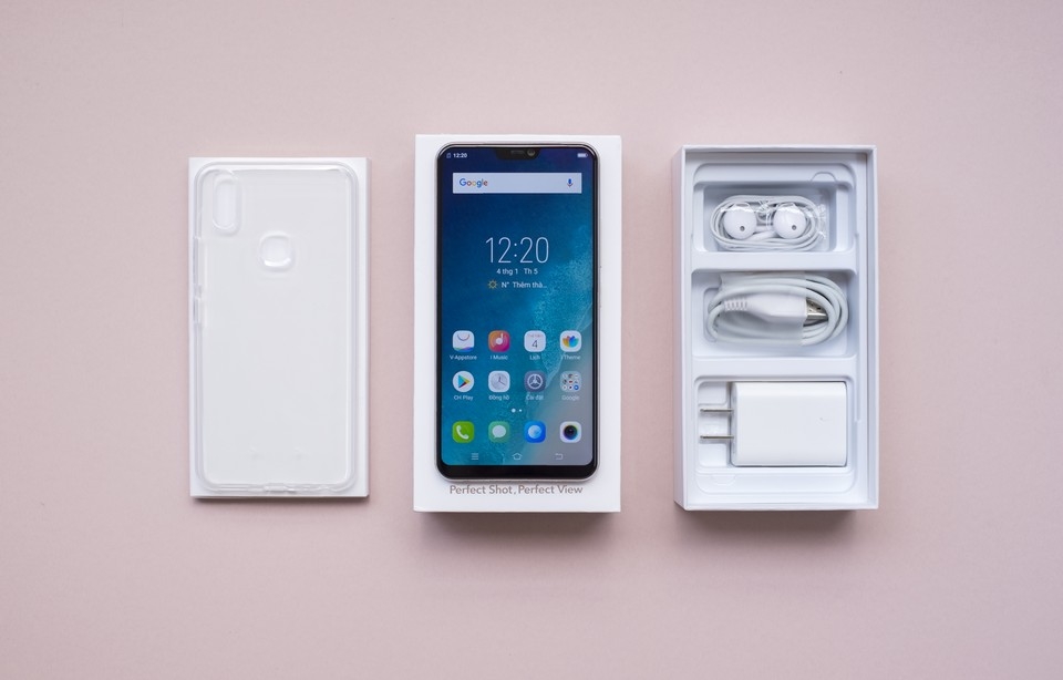 Nhân vật chính Vivo V9 và phụ kiện đi kèm Nhân vật chính Vivo V9 và phụ kiện đi kèm