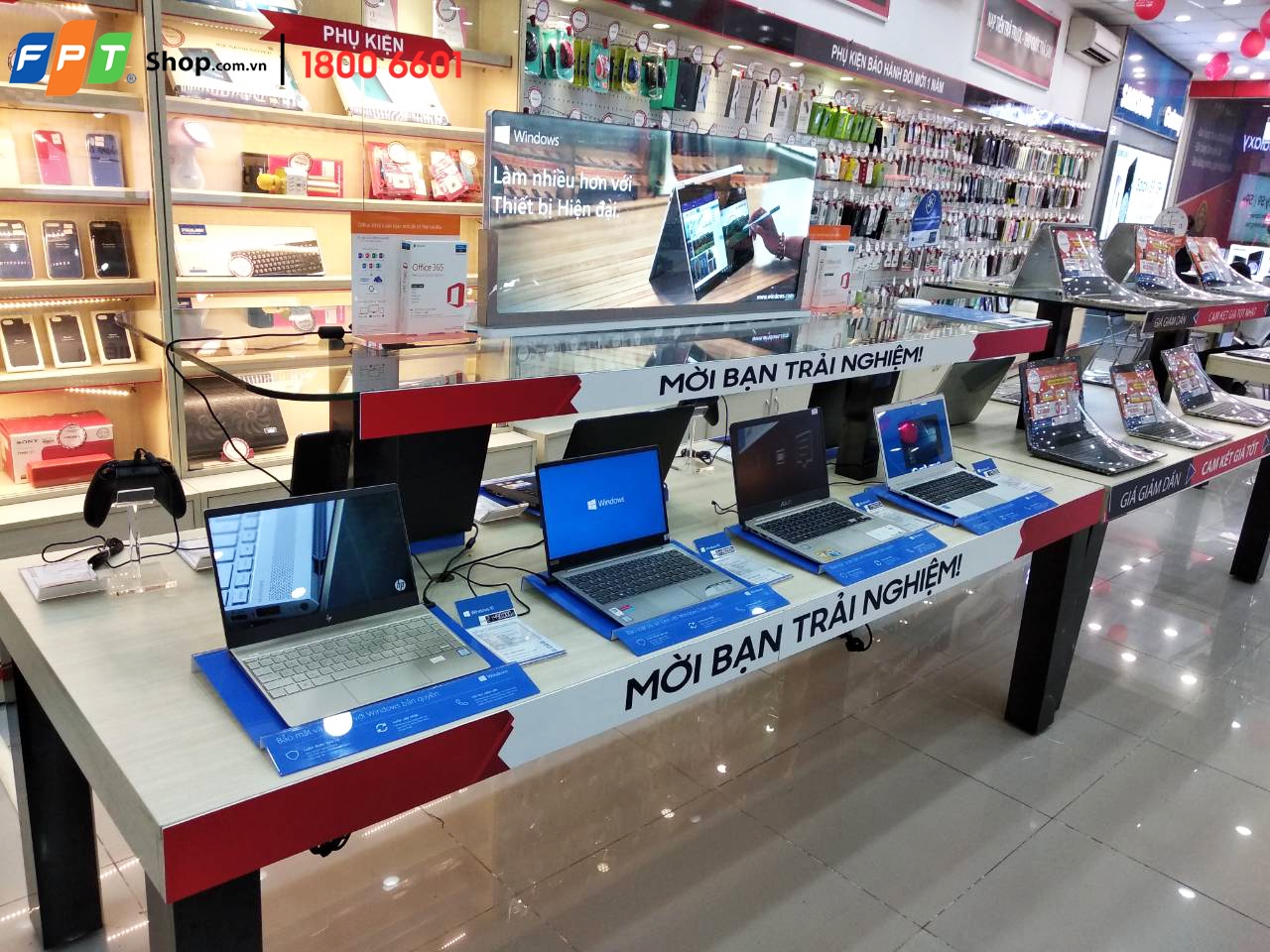 Trải nghiệm Live Demo Laptop duy nhất tại 20 cửa hàng của FPT Shop trên toàn quốc