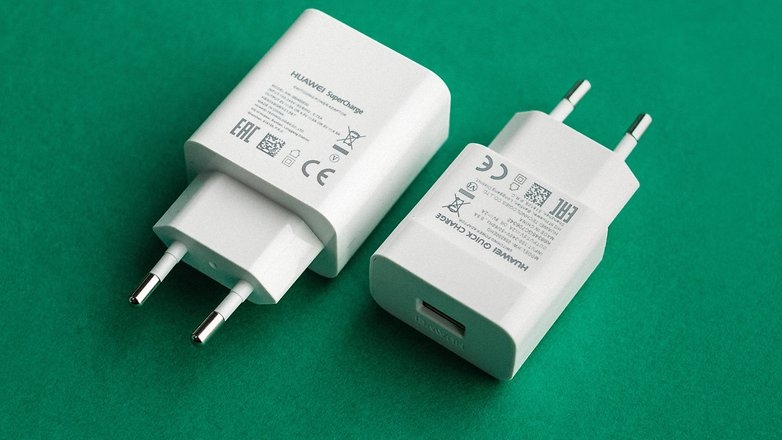 Những nguy cơ tiềm ẩn khi sử dụng sạc pin không rõ nguồn gốc 2