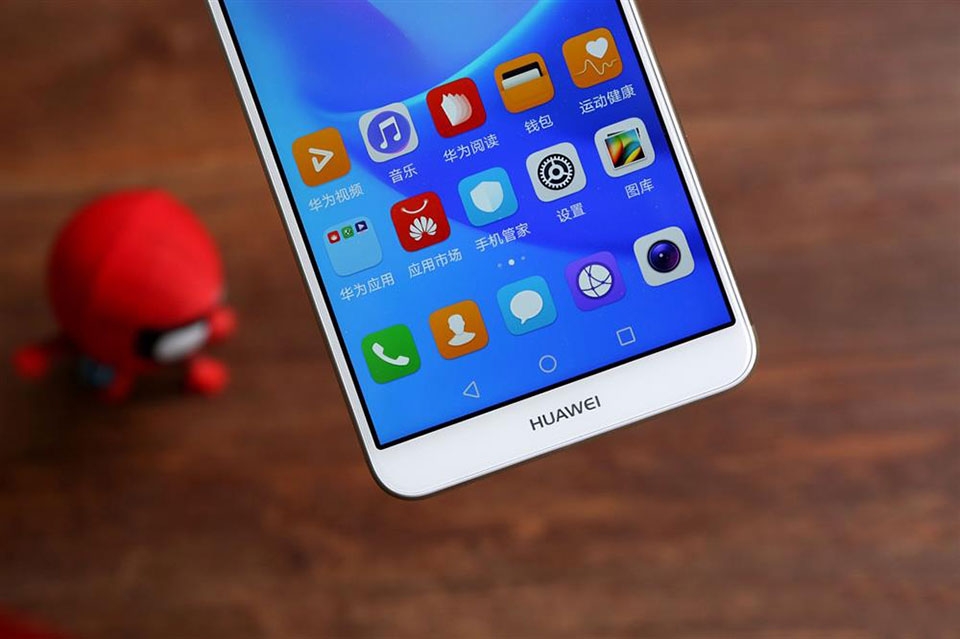 Trên tay Huawei Enjoy 8 Plus