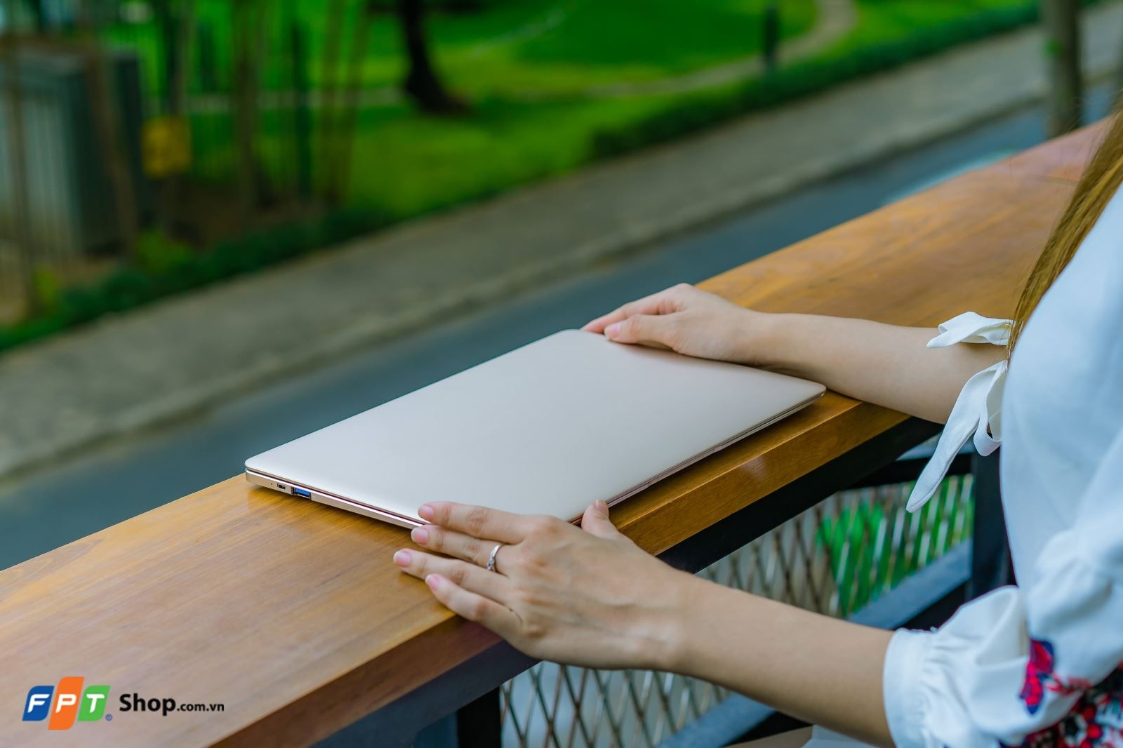 FPT Shop tiếp tục trình làng chiếc Masstel L133 với giá sốc chỉ 5,49 triệu đồng