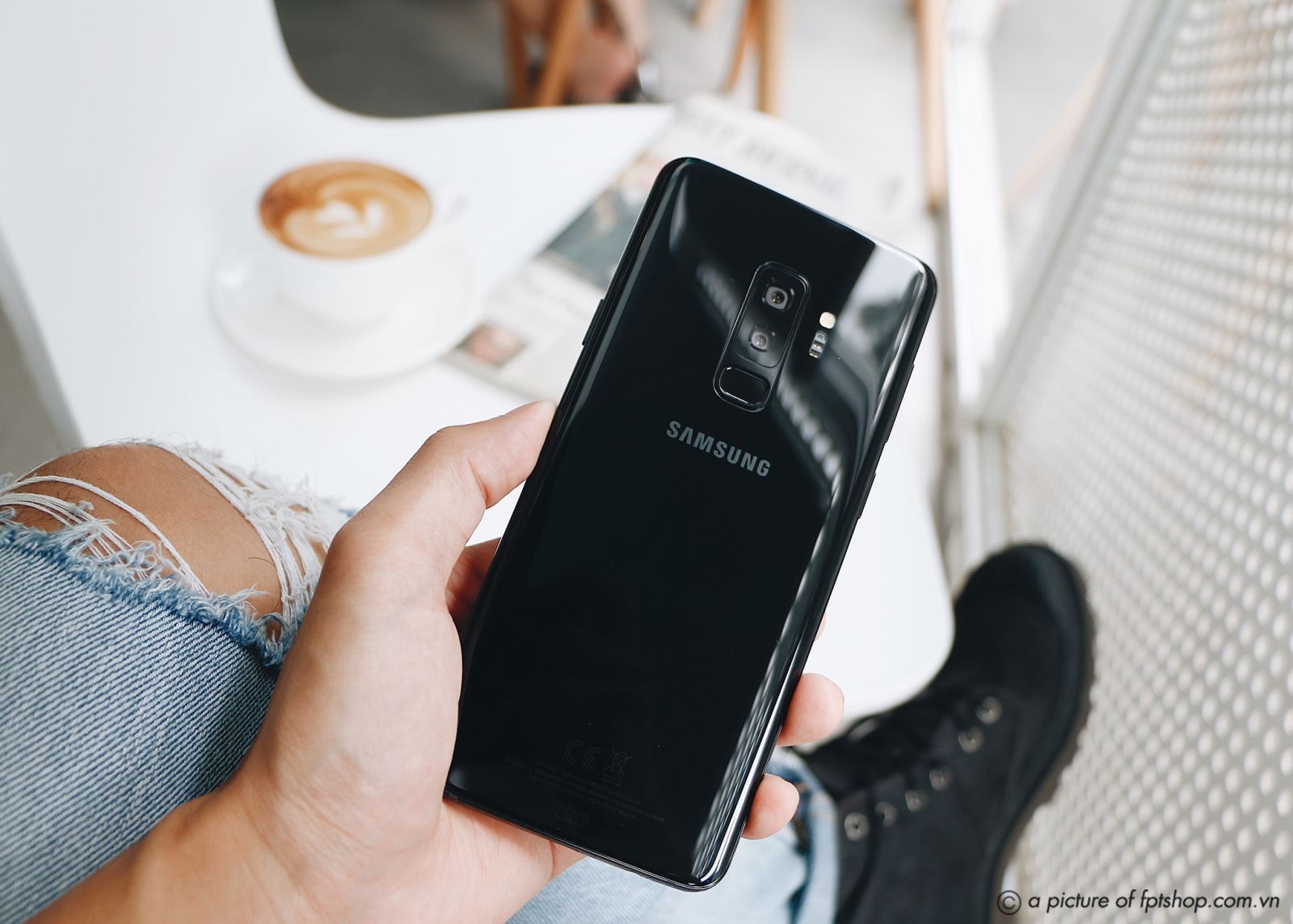 FPT Shop trợ giá giảm đến 10,5 triệu đồng đối với S9/S9+, sở hữa ngay siêu phẩm mà không cần trả trước
