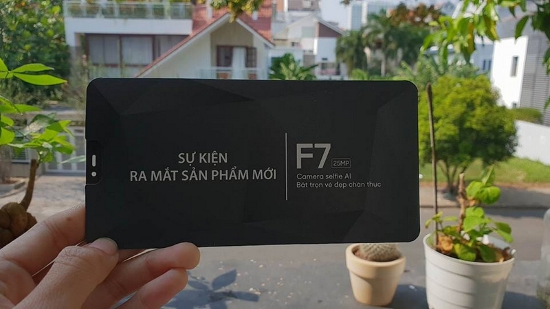 Thiệp mời tham gia sự kiện ra mắt OPPO F7