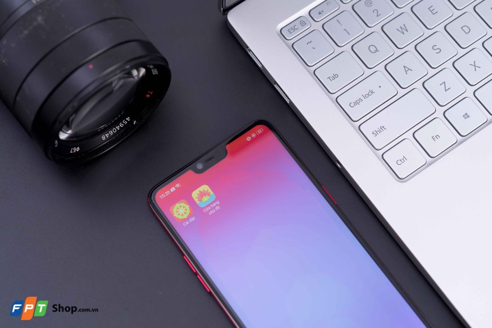 Trên tay OPPO F7 hai phiên bản màu đỏ và bạc (Ảnh 2)