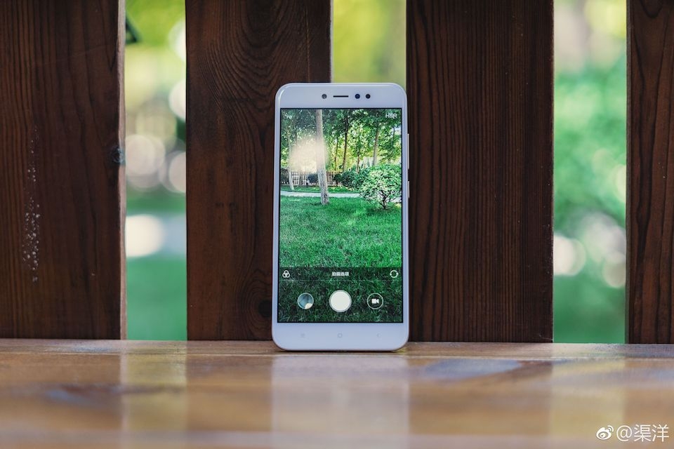 Smartphone Xiaomi giá rẻ Redmi Note 5A.