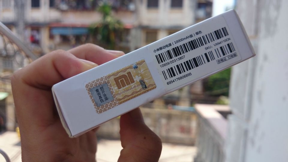 Cách nhận biết sạc dự phòng xiaomi chính hãng Tem chống hàng giả.