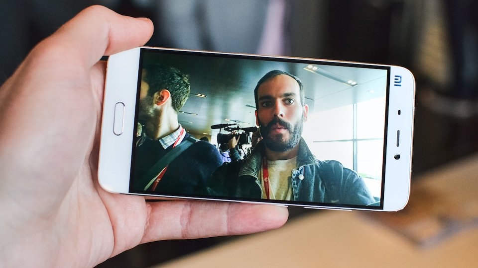 Điện thoại xiaomi có tốt không? Điện thoại Xiaomi có mức giá hấp dẫn.