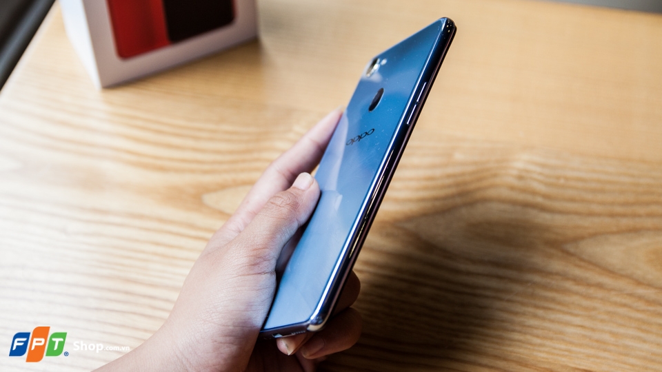 Mở hộp OPPO F7 phiên bản Moonlight Silver (Ảnh 16)