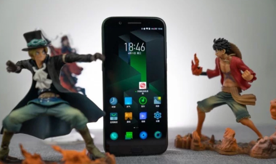 Trên tay Xiaomi Black Shark 03