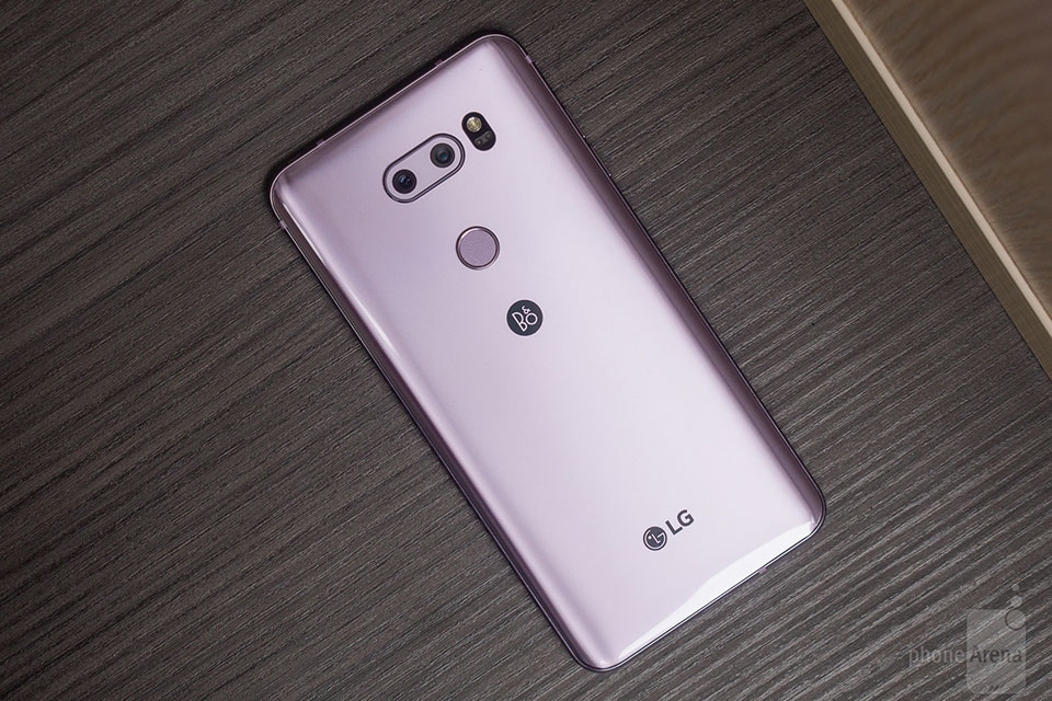 LG V30 (2017)