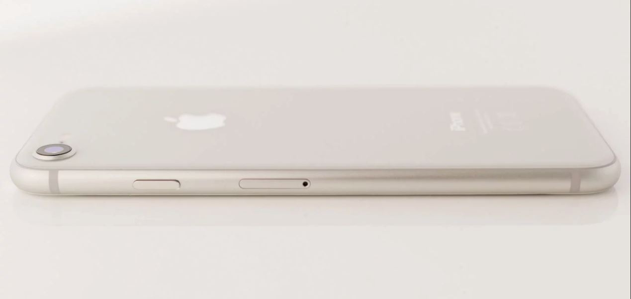 So sánh Xperia XZ2 và iPhone 8: kẻ tám lạng, người nửa cân 4