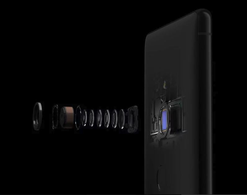 So sánh Xperia XZ2 và iPhone 8: kẻ tám lạng, người nửa cân 56