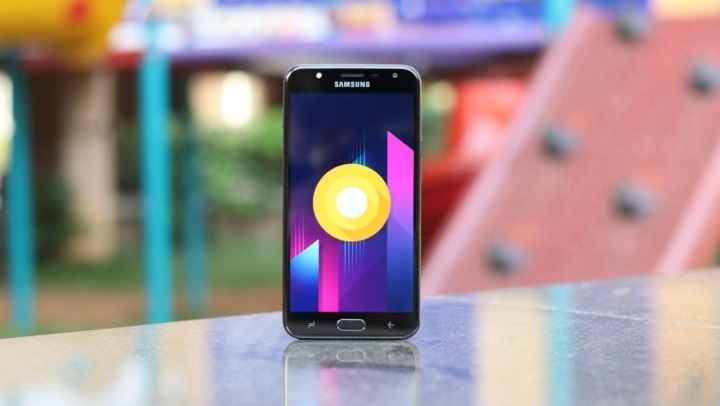 Trên tay Galaxy J7 Duo: Camera kép, vi xử lý nhanh, pin có thể tháo rời và hơn thế
