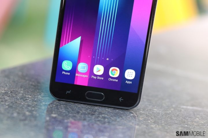 Trên tay Galaxy J7 Duo: Camera kép, vi xử lý nhanh, pin có thể tháo rời và hơn thế