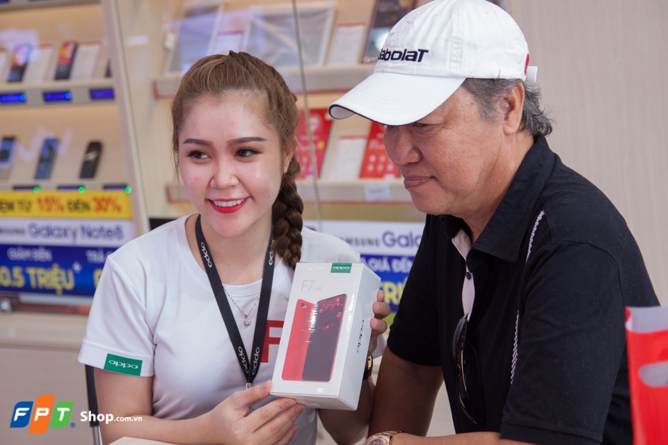 Mở bán OPPO F7 tại FPTShop (ảnh 2)
