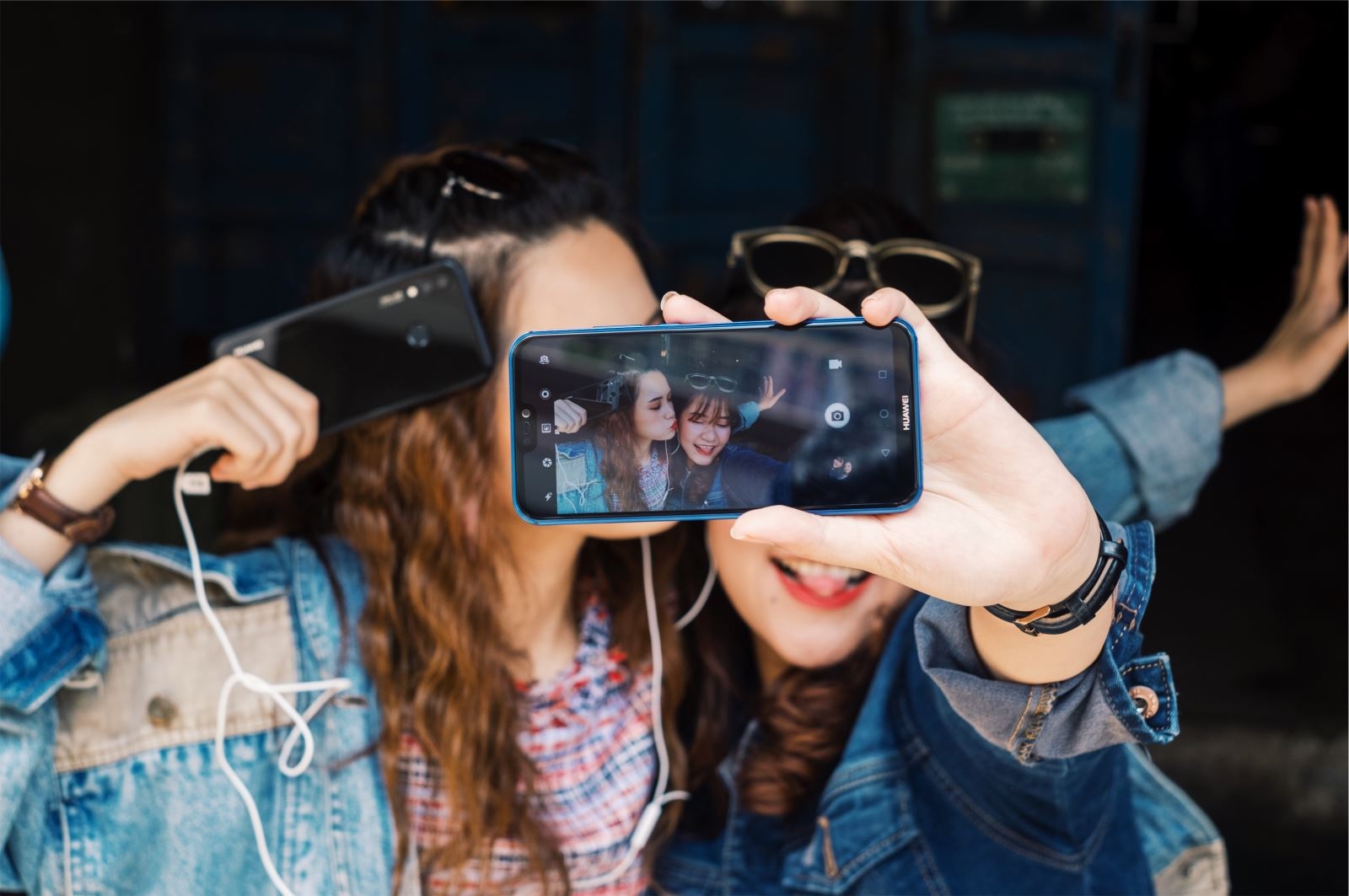Đã tìm ra chủ nhân thứ 2 trúng thưởng xe SH 125i khi mua Huawei Nova 3e tại FPT Shop
