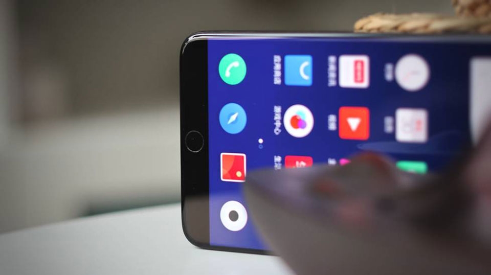 Trên tay Meizu 15 Plus Trên tay Meizu 15 Plus