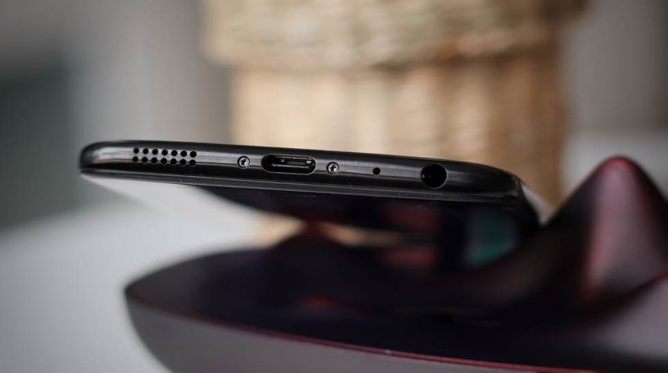 Trên tay Meizu 15 Plus Trên tay Meizu 15 Plus