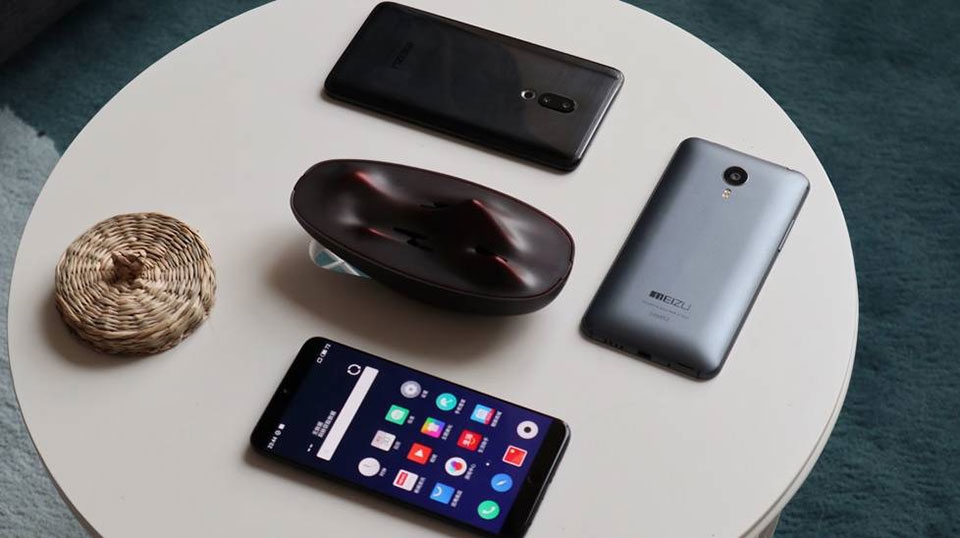 Trên tay Meizu 15 Plus Trên tay Meizu 15 Plus