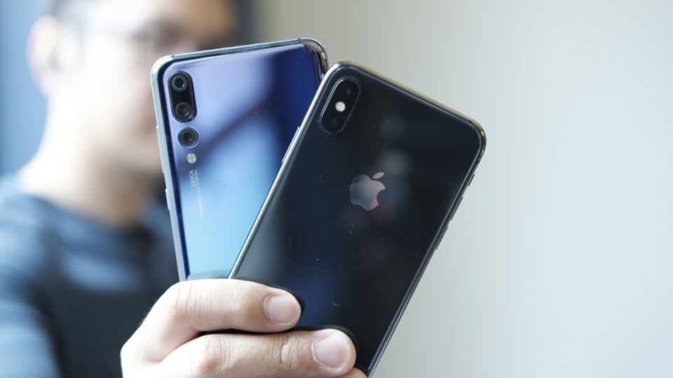 So sánh Huawei P20 Pro vs iPhone X So sánh Huawei P20 Pro vs iPhone X