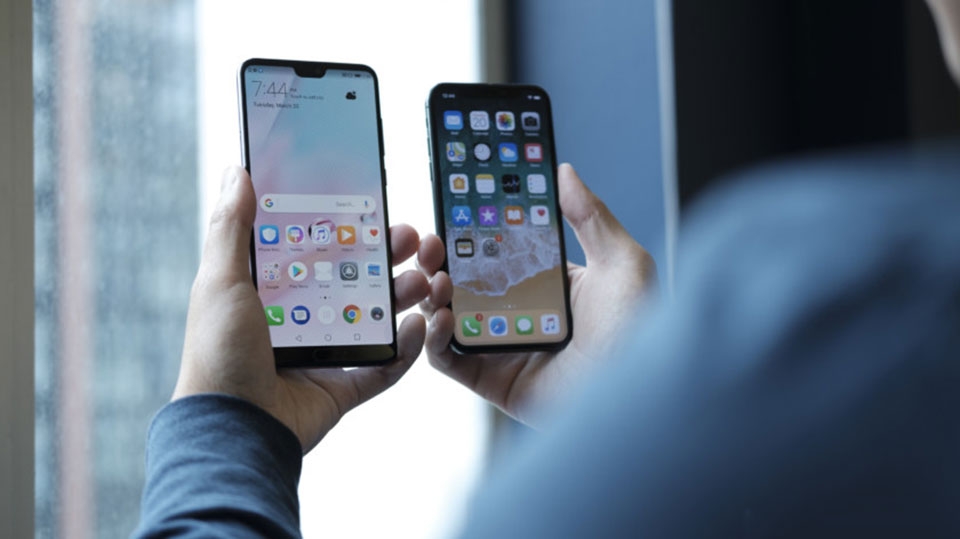 So sánh Huawei P20 Pro vs iPhone X So sánh Huawei P20 Pro vs iPhone X