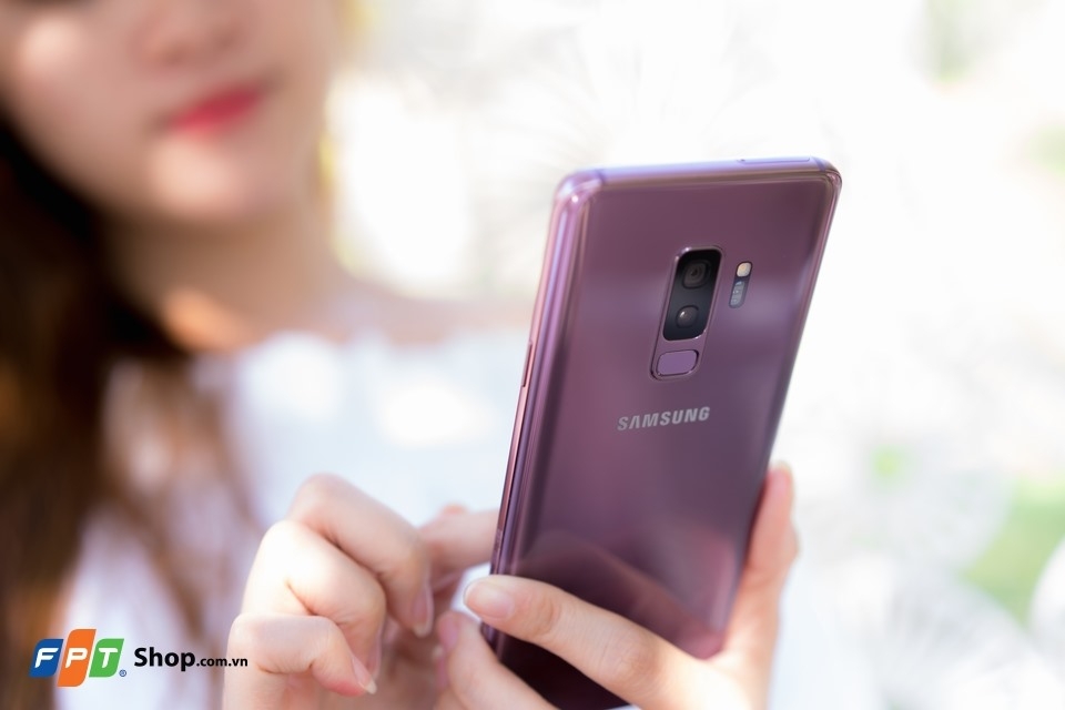 Samsung Galaxy S9+ 128GB 04