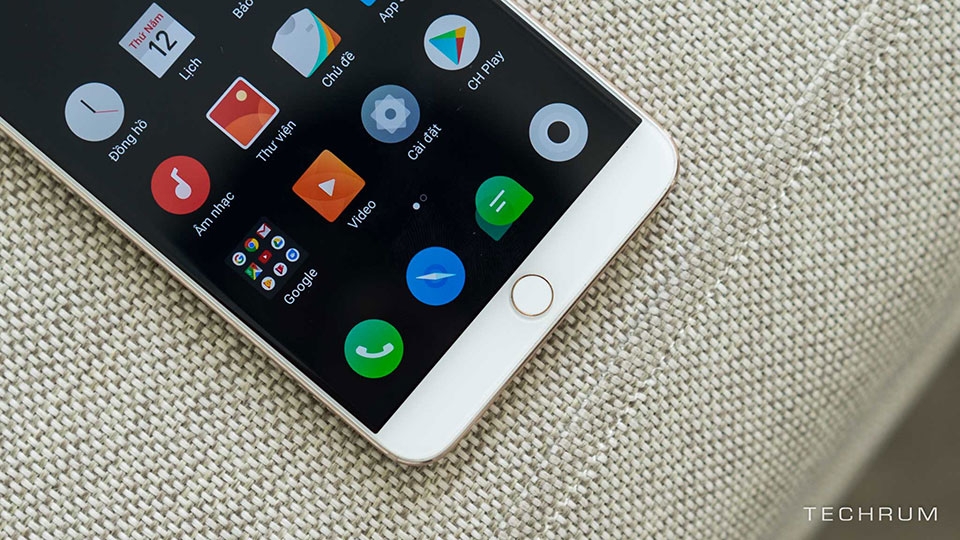 Trên tay Meizu 15 Lite Trên tay Meizu 15 Lite