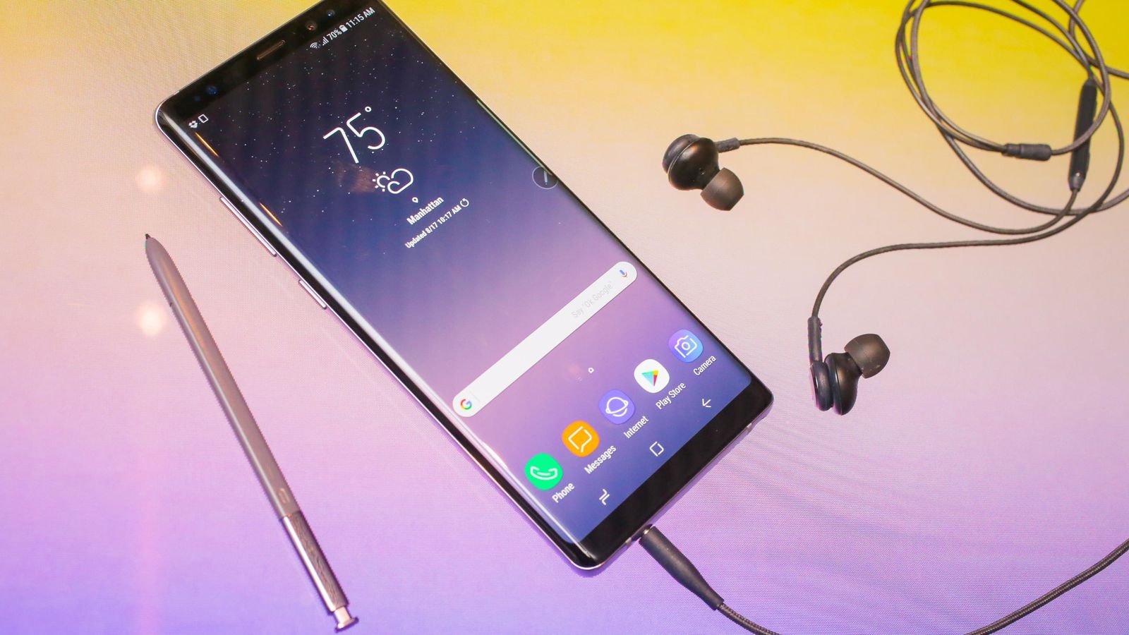 HOT: iPhone X Plus phải sao chép Galaxy Note để thành công!