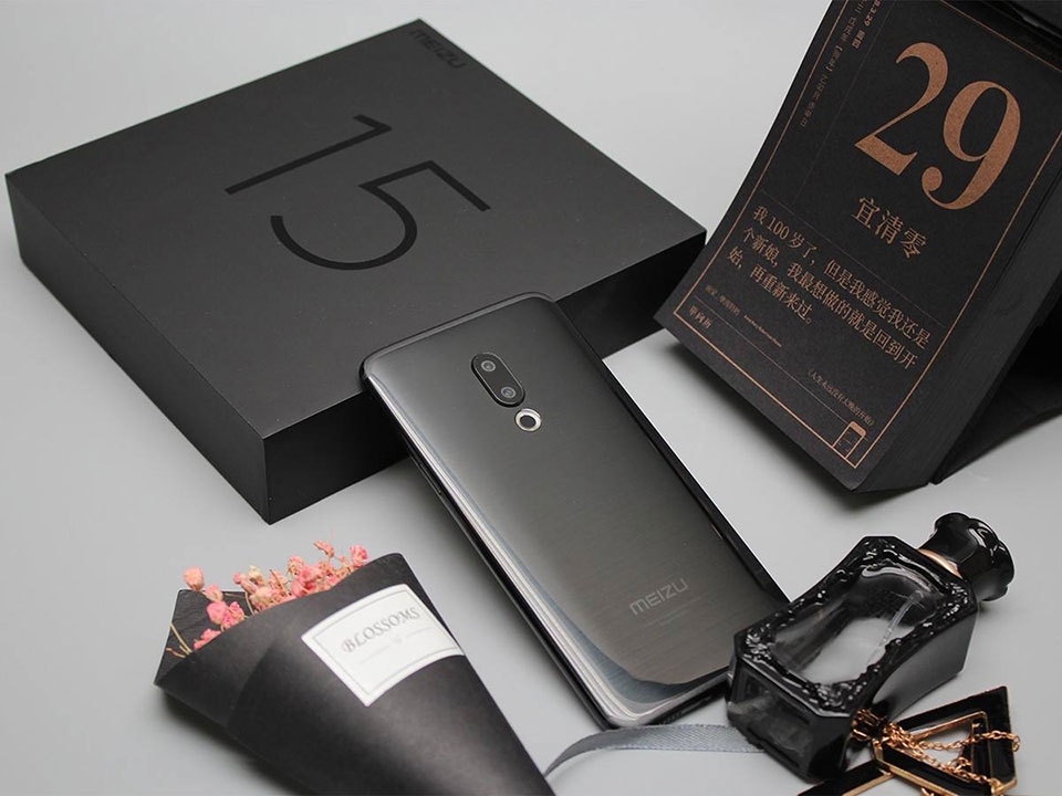 Mở hộp và đánh giá nhanh Meizu 15 Mở hộp và đánh giá nhanh Meizu 15