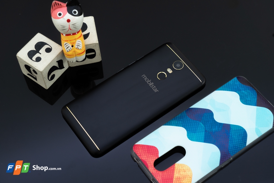 Trên tay Mobiistar E Selfie: smartphone selfie dưới 3 triệu