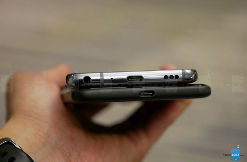 So sánh LG G7 ThinQ và Google Pixel 2 XL 08