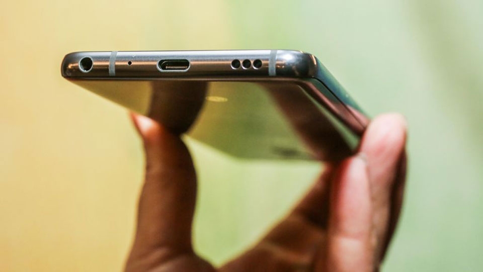 LG G7 ThinQ LG G7 ThinQ