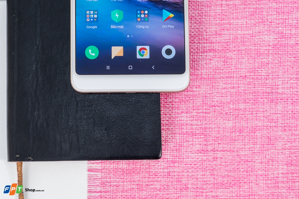 Trên tay Xiaomi Redmi Note 5 bản thương mại (Ảnh 9)