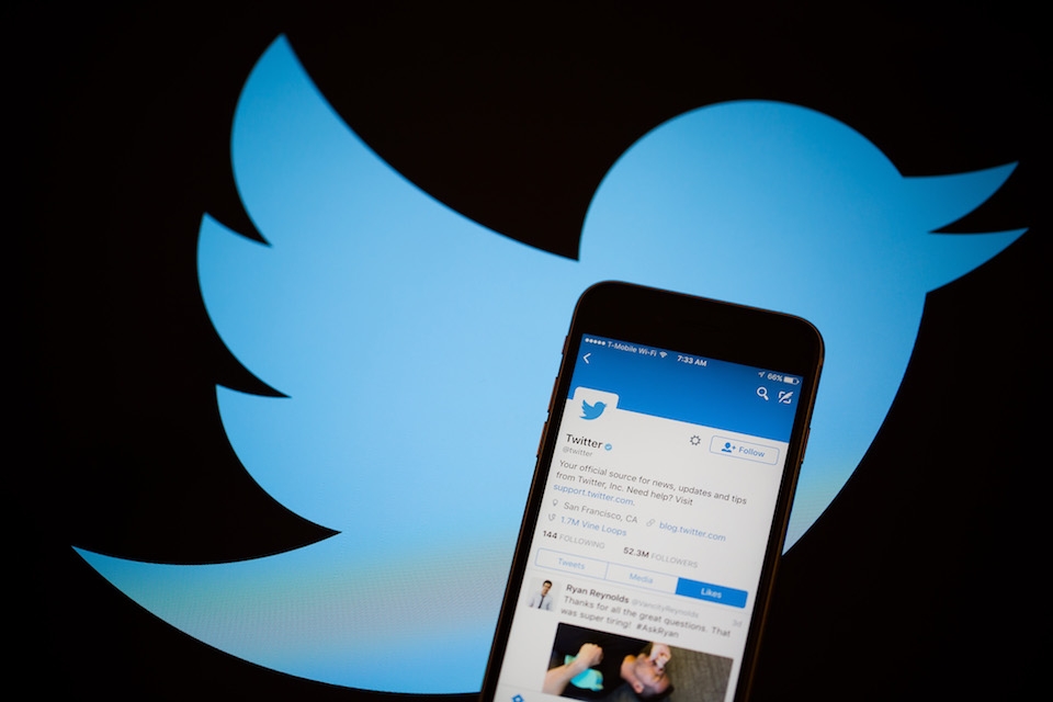 Đổi mật khẩu Twitter thường xuyên và đặt mật khẩu có độ khó cao.