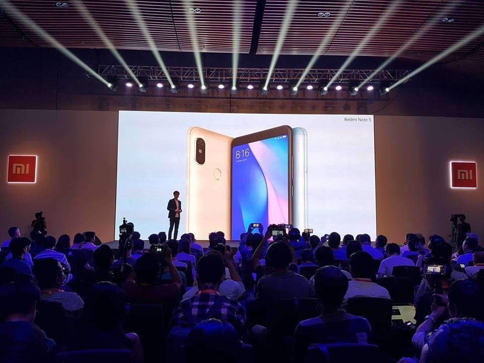 Xiaomi Redmi Note 5 chính thức ra mắt tại Việt Nam (ảnh 1) Xiaomi Redmi Note 5 chính thức ra mắt tại Việt Nam (ảnh 1)